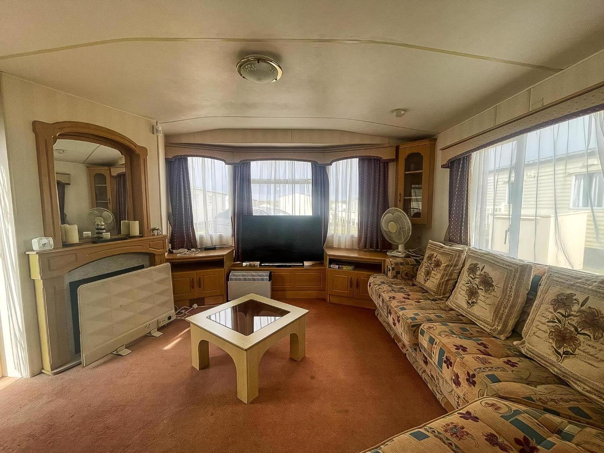 6 Berth Caravan With Decking Nearby Heacham Beach In Norfolk Ref 21047A Hotel Bagian luar foto