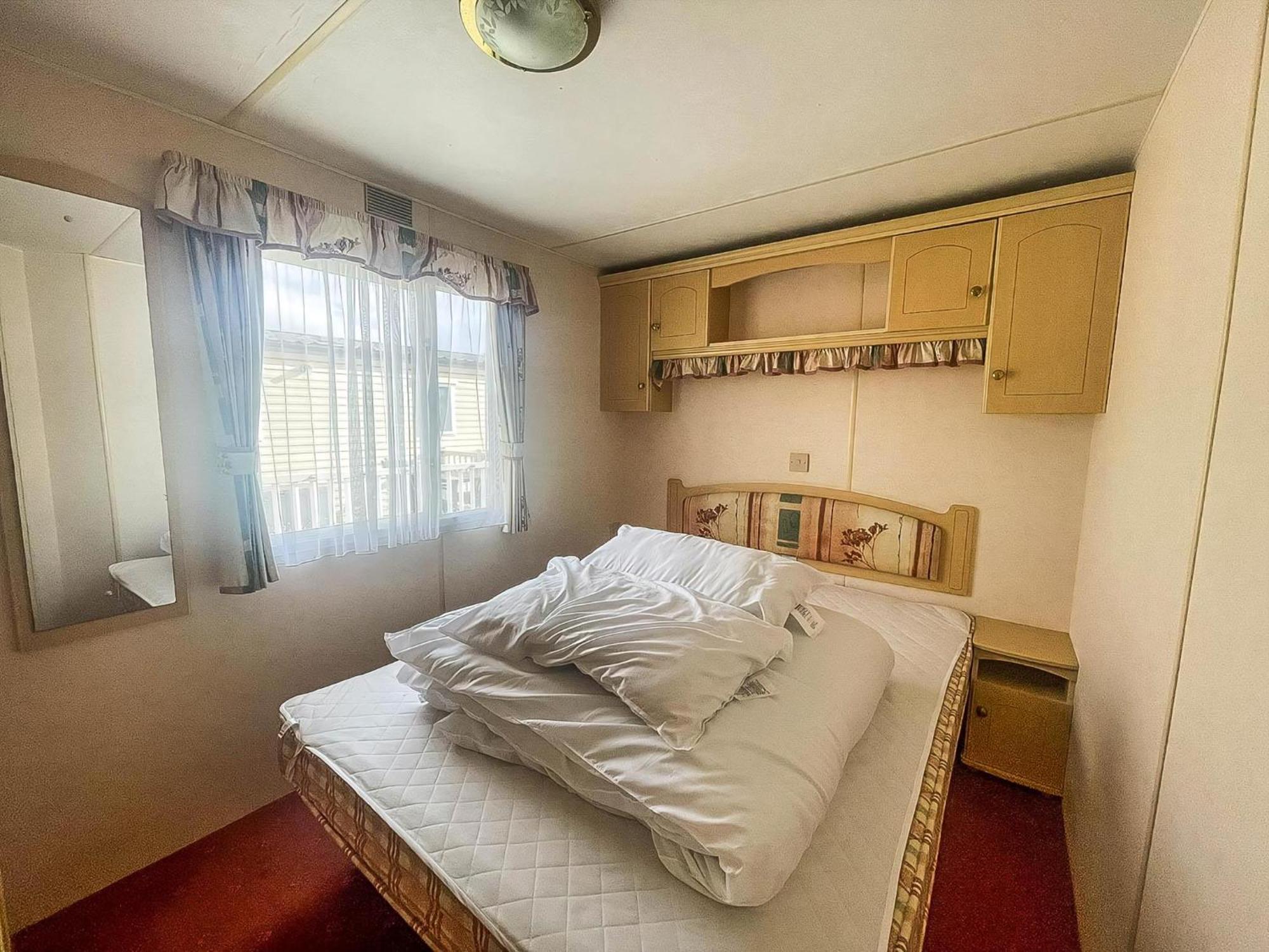 6 Berth Caravan With Decking Nearby Heacham Beach In Norfolk Ref 21047A Hotel Bagian luar foto